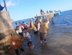 Jembatan Ambruk di Banda Saat Penyambutan Paslon Andi-Ema, Ketua DPRD Maluku Nyatakan Duka