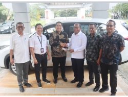 BRI Cabang Ambon Serahkan Mobil Operasional dan Perpanjang Kerja Sama dengan Universitas Pattimura