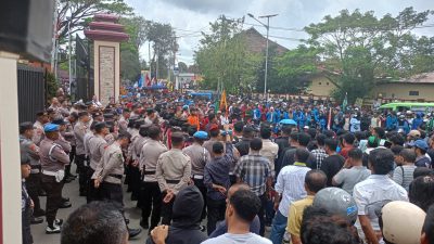 Mapolda Maluku Jadi Titik Konsentrasi Aksi Mahasiswa dan OKP