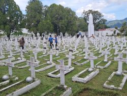 Sambut HUT ke-80 TNI AU, Lanud Pattimura Gelar Karya Bakti di TMP Kapahaha Ambon