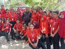 209 Mahasiswa Baru PGSD Unpatti Ikut Inagurasi di Pantai Sopapei