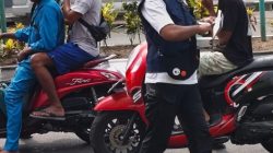 Karhutla Ancam Kesehatan Warga, Karang Taruna Maluku Bagikan 5.000 Masker di Ambon